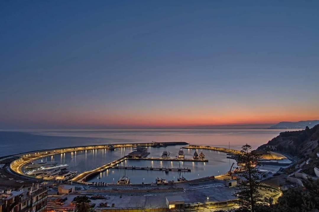 Tuffonelblu Lägenhet Ventimiglia Exteriör bild